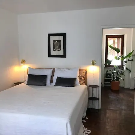 Ciao Lago: Front Row View *