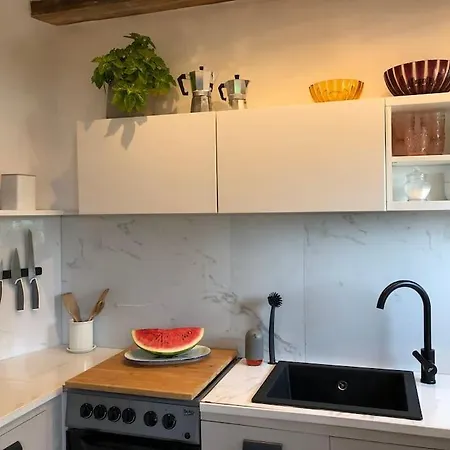 Ciao Lago: Front Row View *