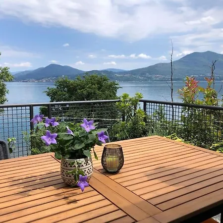 Ciao Lago: Front Row View Oggebbio