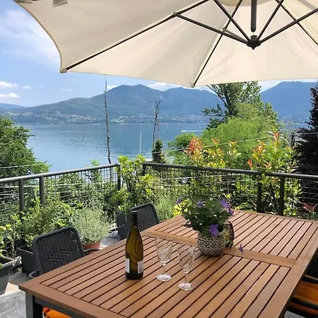Ciao Lago: Front Row View Apartment