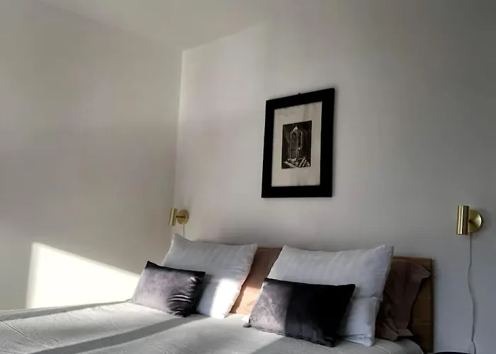 Ciao Lago: Front Row View 오게비오