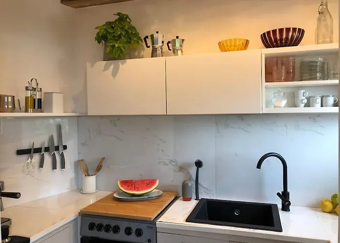 Ciao Lago: Front Row View *