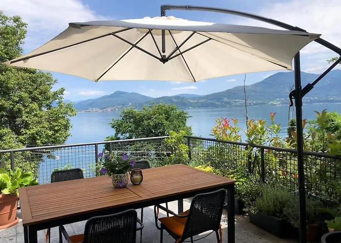 Ciao Lago: Front Row View * Oggebbio